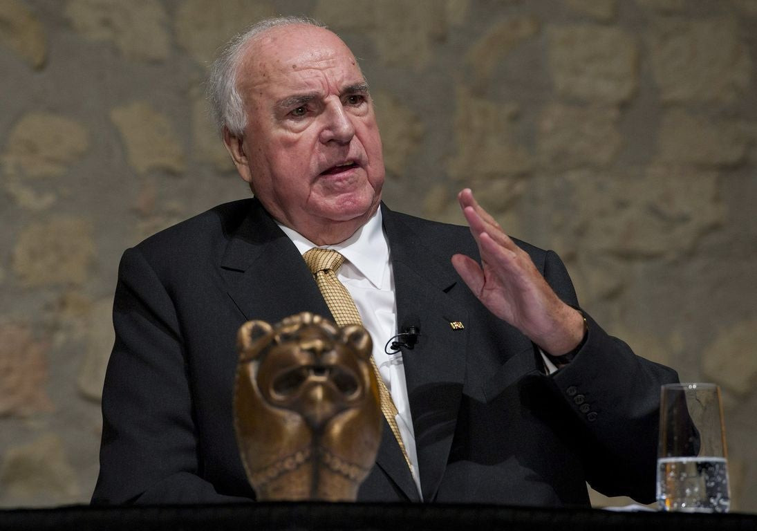 Η Ευρώπη αποτίει σήμερα φόρο τιμής στον Χέλμουτ Κολ